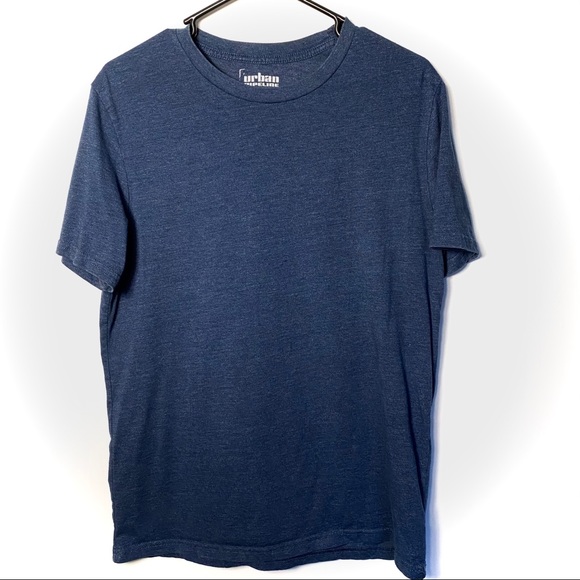 🚨4 Tee Shirt Bundle - Picture 13 of 15